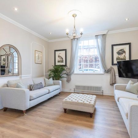 Beautiful 4 Bedroom Home Cheltenham Exteriör bild