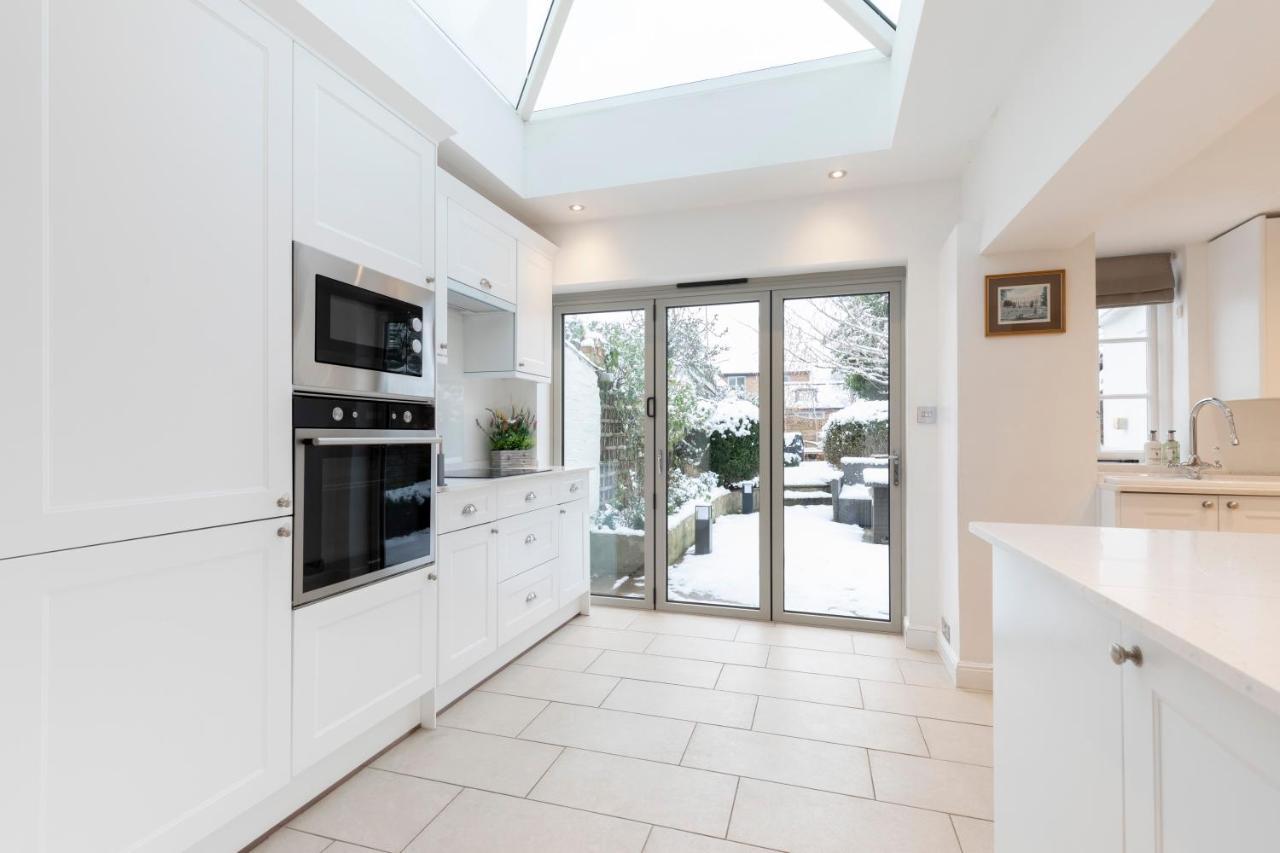 Beautiful 4 Bedroom Home Cheltenham Exteriör bild